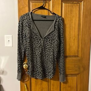 Size large waffle knit green top